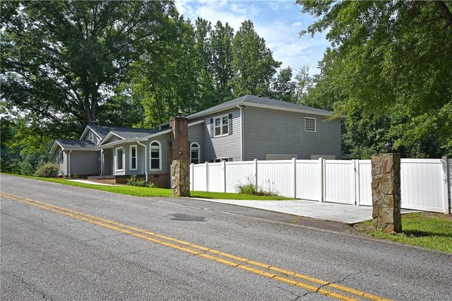 197 Deer Creek Road, Easley, SC 29640