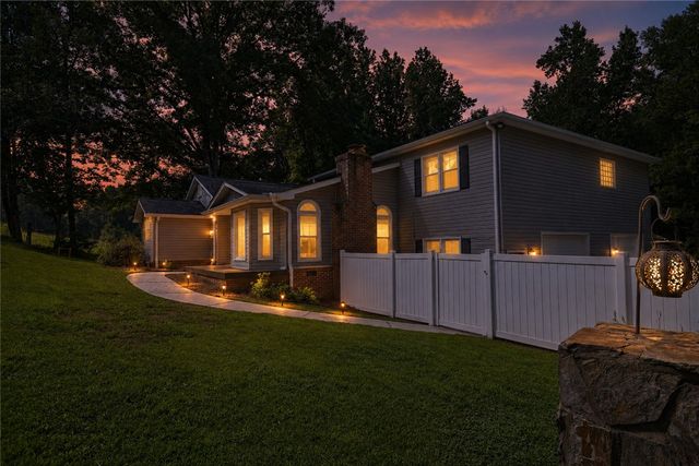 197 Deer Creek Road, Easley, SC 29640