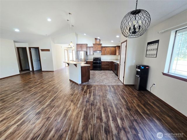 21 E Tall Timber Ln, Shelton, WA 98584