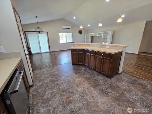 21 E Tall Timber Ln, Shelton, WA 98584