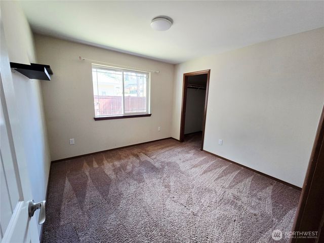21 E Tall Timber Ln, Shelton, WA 98584