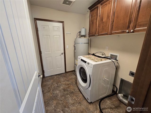 21 E Tall Timber Ln, Shelton, WA 98584
