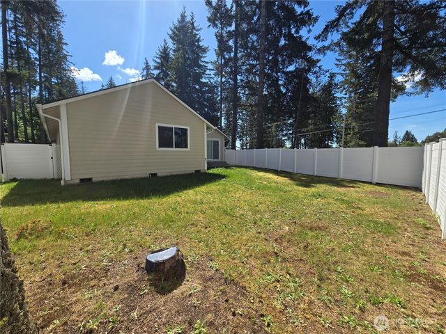 21 E Tall Timber Ln, Shelton, WA 98584