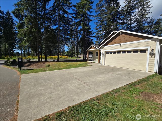 21 E Tall Timber Ln, Shelton, WA 98584