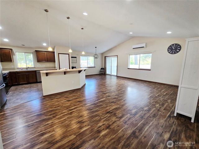 21 E Tall Timber Ln, Shelton, WA 98584