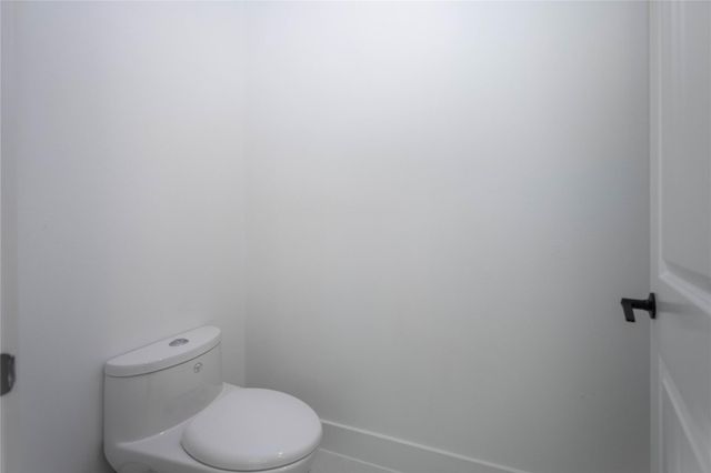 316 Walthall A, Houston, TX 77022