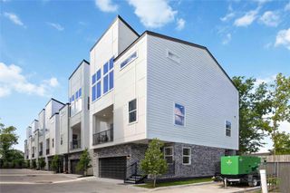316 Walthall A, Houston, TX 77022