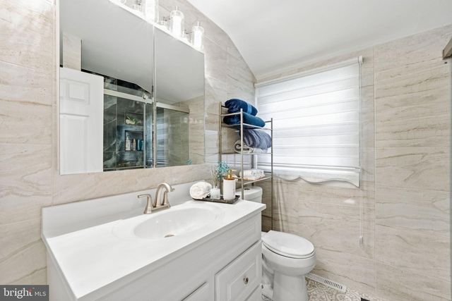 242 HENDRICKSON AVE, Beverly, NJ 08010