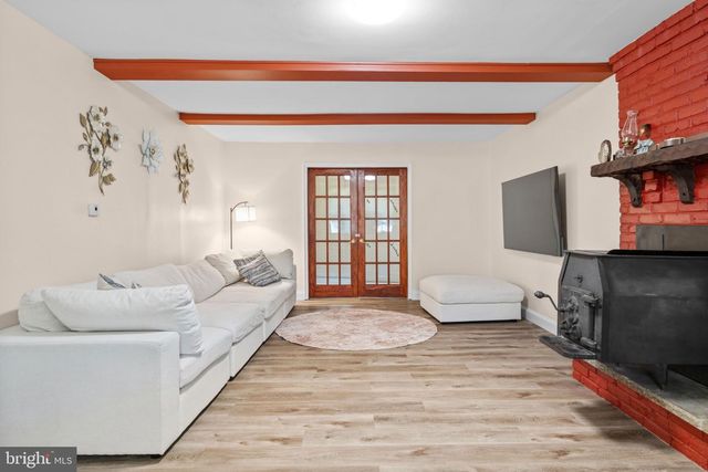 242 HENDRICKSON AVE, Beverly, NJ 08010