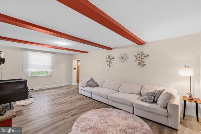 242 HENDRICKSON AVE, Beverly, NJ 08010
