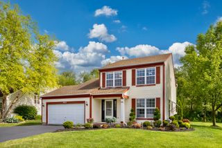 2853 Forestview Drive, Carpentersville, IL 60110