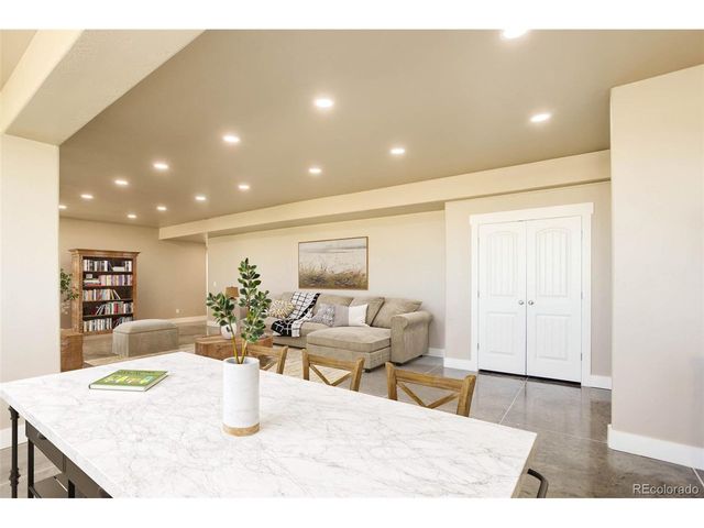 45425 Wolf Creek Dr, Bennett, CO 80102