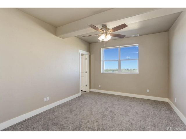 45425 Wolf Creek Dr, Bennett, CO 80102