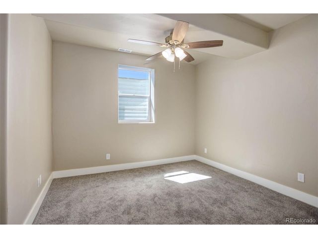 45425 Wolf Creek Dr, Bennett, CO 80102