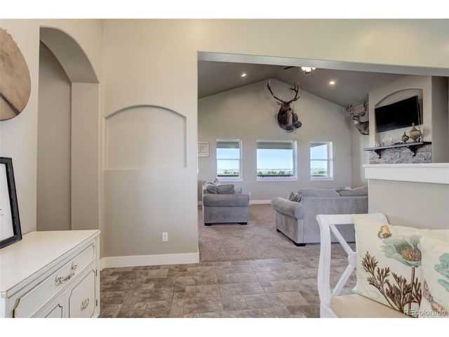 45425 Wolf Creek Dr, Bennett, CO 80102