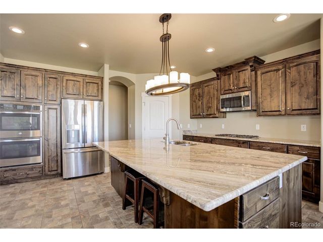 45425 Wolf Creek Dr, Bennett, CO 80102