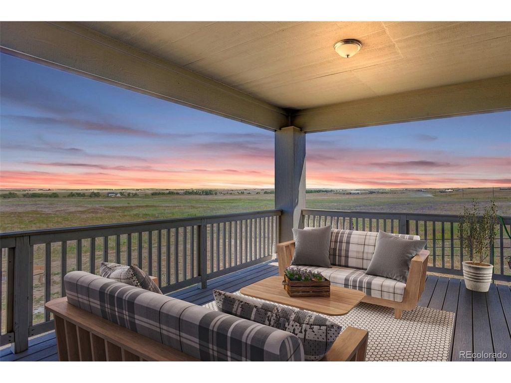 45425 Wolf Creek Dr, Bennett, CO 80102