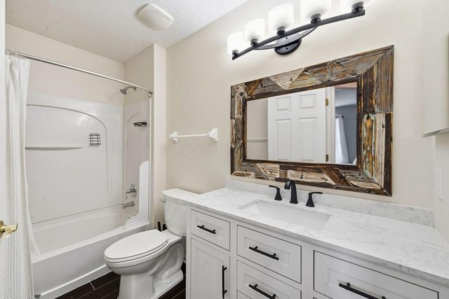 5985 Coventry Cross Lane, Hilliard, OH 43026