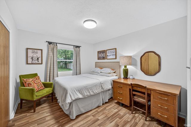 1345 E Victoria Street, South Bend, IN 46614