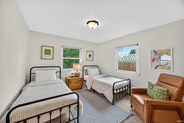 1345 E Victoria Street, South Bend, IN 46614