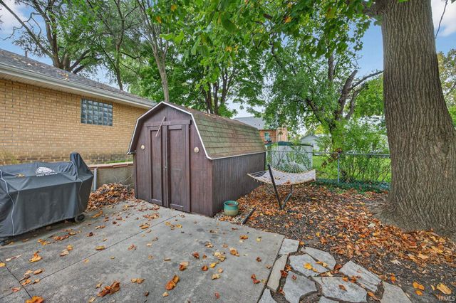 1345 E Victoria Street, South Bend, IN 46614