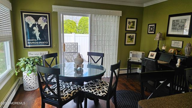 8 Beaumont Court, Toms River, NJ 08757