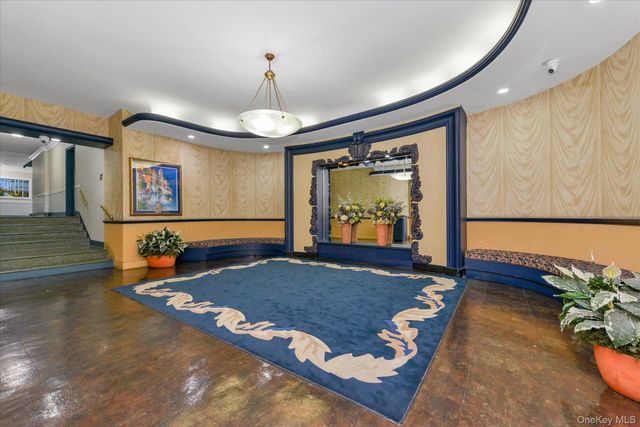 9941 64th Avenue E11, Rego Park, NY 11374