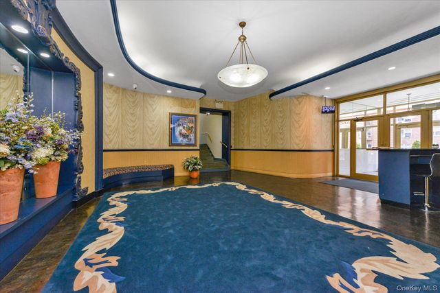 9941 64th Avenue E11, Rego Park, NY 11374