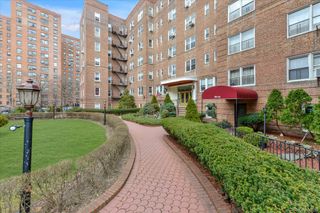 9941 64th Avenue E11, Rego Park, NY 11374