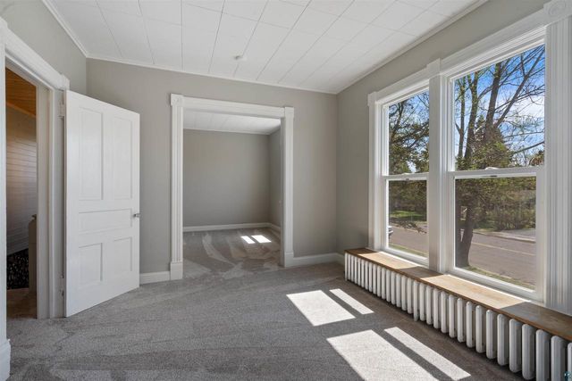 103 E 7th St, Superior, WI 54880