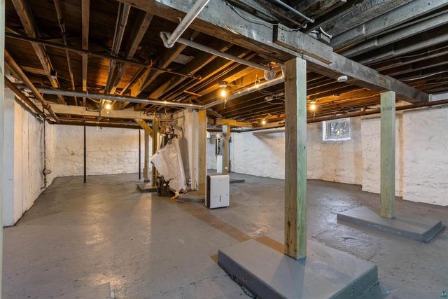 103 E 7th St, Superior, WI 54880