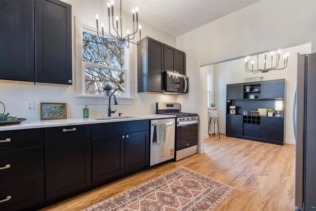 103 E 7th St, Superior, WI 54880