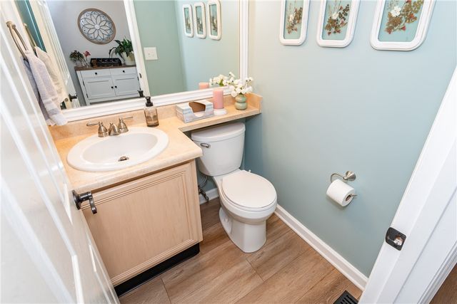 6884 Cedar Cove Drive, Centerville, OH 45459