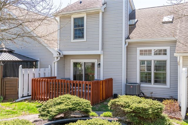 6884 Cedar Cove Drive, Centerville, OH 45459
