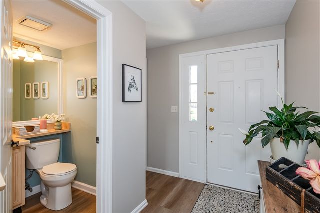 6884 Cedar Cove Drive, Centerville, OH 45459