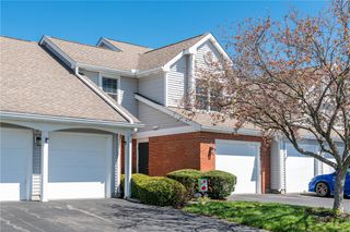 6884 Cedar Cove Drive, Centerville, OH 45459