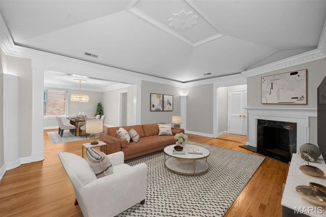 7542 York Drive 3E, St Louis, MO 63105