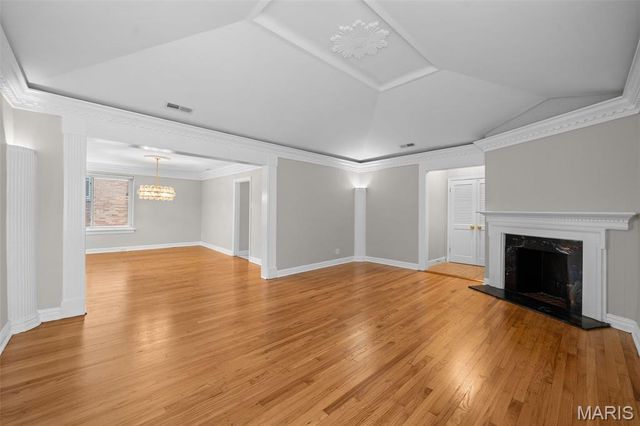 7542 York Drive 3E, St Louis, MO 63105