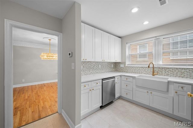 7542 York Drive 3E, St Louis, MO 63105