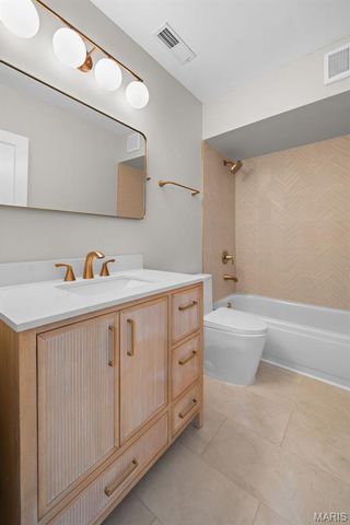 7542 York Drive 3E, St Louis, MO 63105