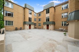 7542 York Drive 3E, St Louis, MO 63105