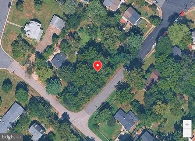 7054 CANTERBURY LN, Alexandria, VA 22306