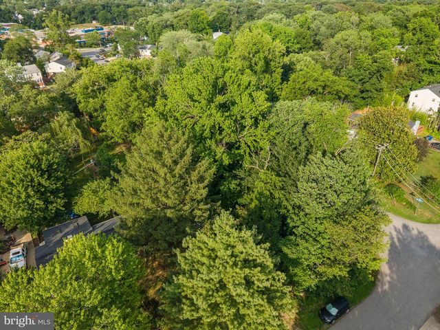7054 CANTERBURY LN, Alexandria, VA 22306