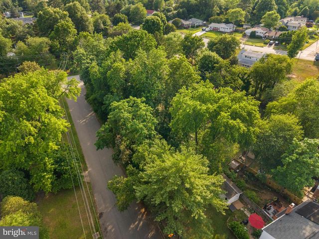 7054 CANTERBURY LN, Alexandria, VA 22306