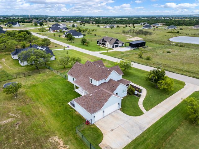 620 Dickens Drive, Aledo, TX 76008