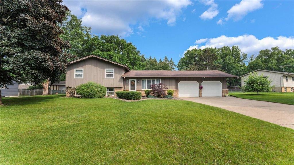 11732 Virginia Avenue N, Champlin, MN 55316