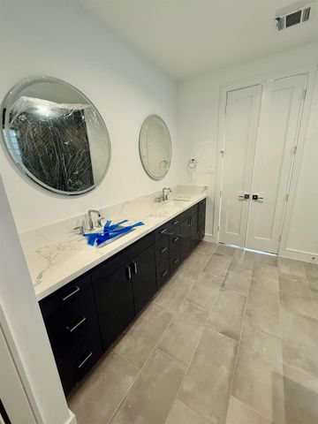 2630 Peckham Street, Houston, TX 77098