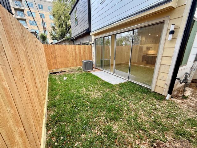 2630 Peckham Street, Houston, TX 77098