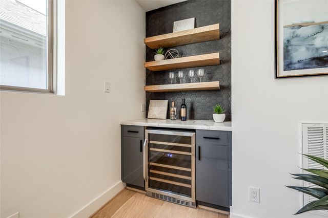 2630 Peckham Street, Houston, TX 77098