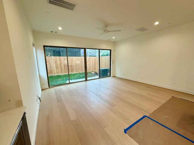 2630 Peckham Street, Houston, TX 77098